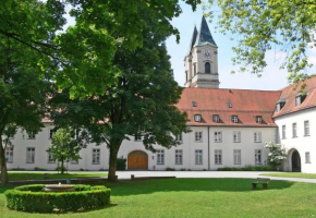 Gäste- und Tagungshaus der Abtei Niederaltaich, Erholung, Entspannung und Besinnung, Byzantinische Kirche, Radweg an der Donau